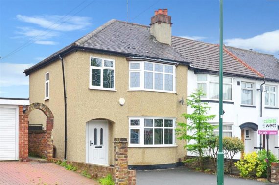 3 Bedroom End of Ter...